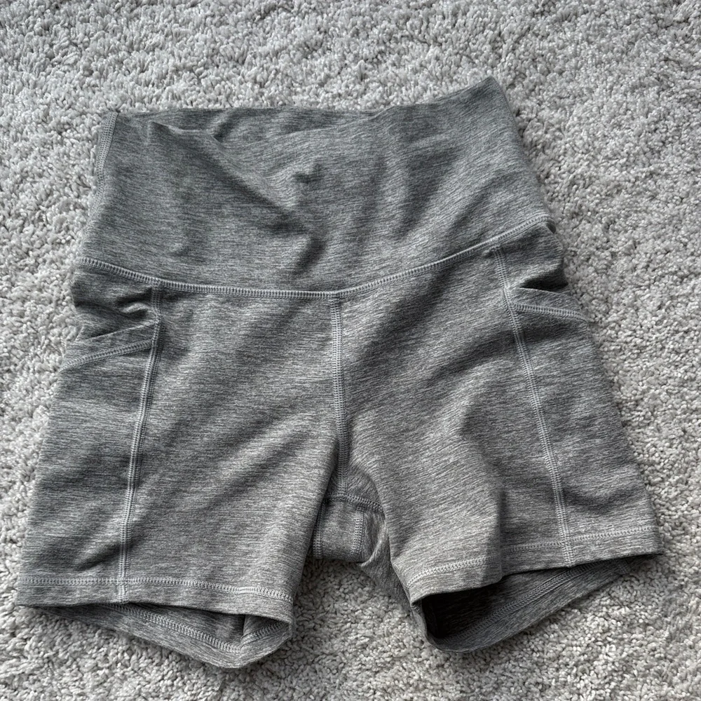 Aerie The Hugger Pocket Bike Shorts Size S - Picture 3 of 10